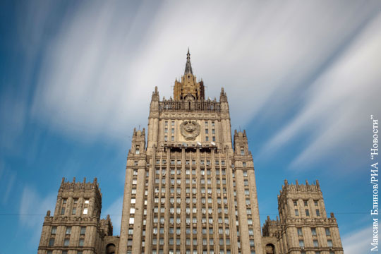 МИД: Россия имеет право размещать ядерные вооружения в Крыму