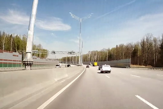 Кабмин распорядился сделать участок трассы Москва - Петербург платным на 99 лет