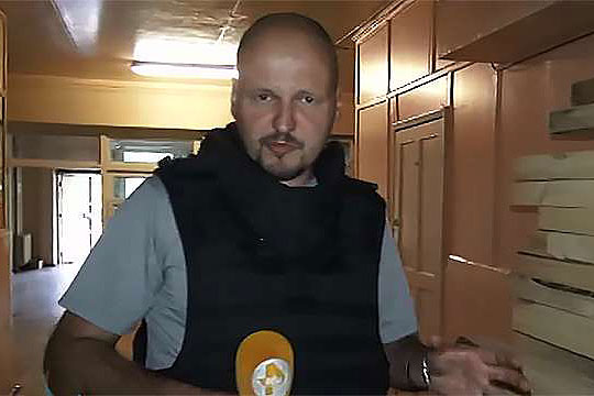 Журналисты телеканала РЕН ТВ попали под обстрел в Донецке