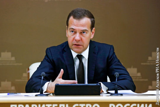 Медведев назвал обсуждение кредитов МВФ Киеву «организацией масштабного воровства»