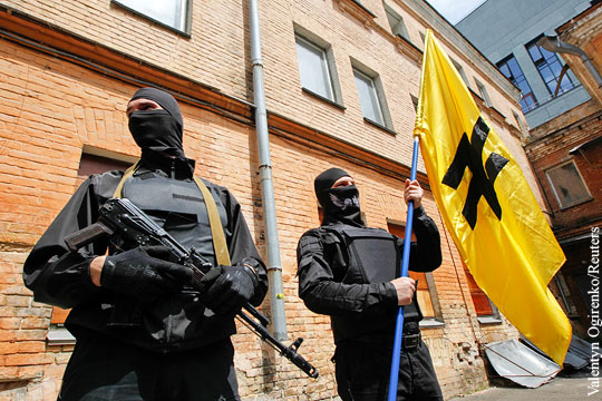 НАТО заявило о необходимости исключить экстремистов из украинской армии