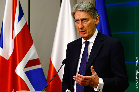 Глава британского МИДа подтвердил продление санкций против России