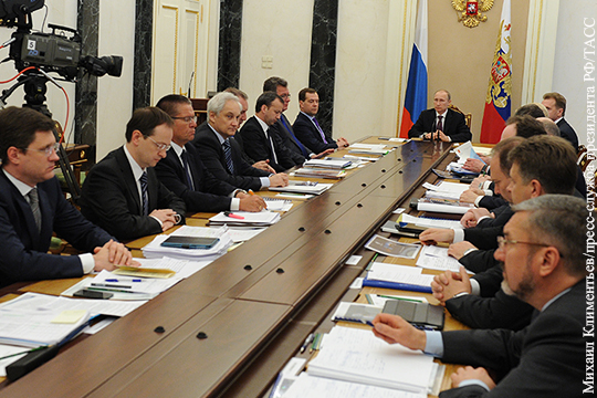 Путин поручил правительству представить план оптимизации бюджета в сфере науки