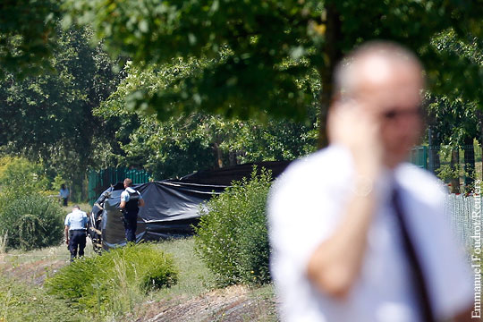 Олланд назвал терактом нападение на завод во Франции