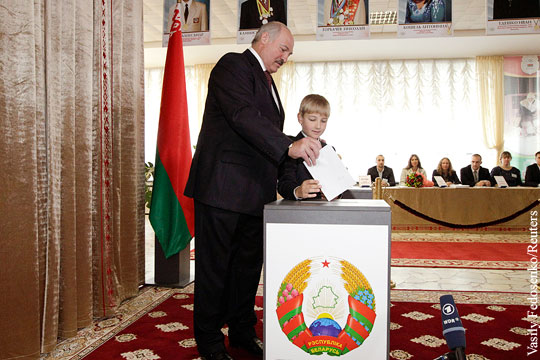 Украинский кризис поможет Лукашенко избраться на пятый срок 