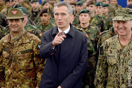 Столтенберг: НАТО имеет дело с уверенной в своих силах Россией