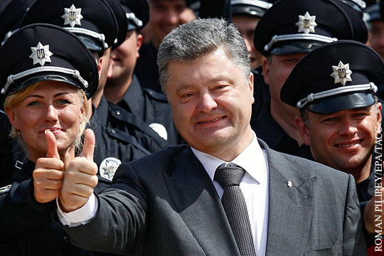 Порошенко пришел в восторг от новой полиции Киева