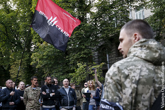 «Правый сектор» начал акции протеста в городах Украины