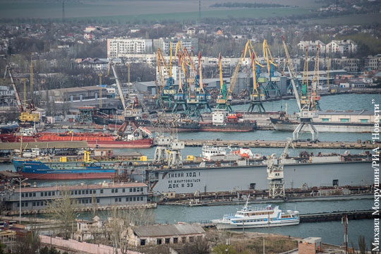 СМИ: Россия может начать поставки топлива в Сирию через порт в Керчи