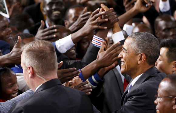 Обама пытается войти в историю хотя бы Африки