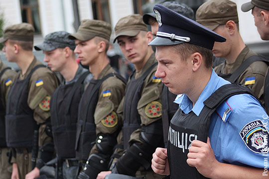 Сотни украинских полицейских попросили принять их на службу в МВД ЛНР