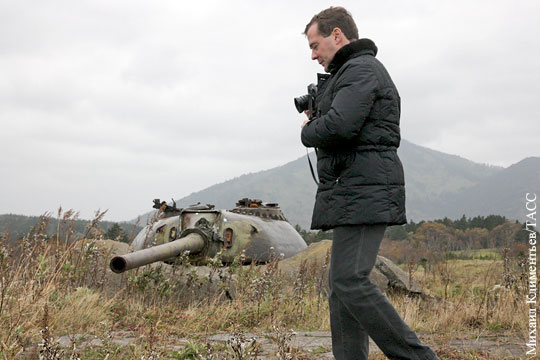 МИД Японии предупредил о последствиях поездки Медведева на Курилы