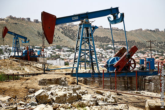 Нефть подешевела на опасениях переизбытка предложения на рынке