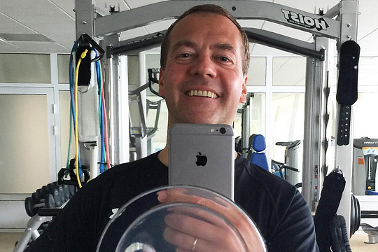 Селфи Медведева в спортзале стало хитом в Instagram