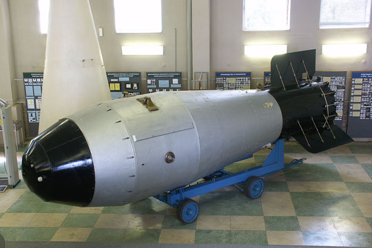Термоядерную Царь-бомбу привезут к Кремлю