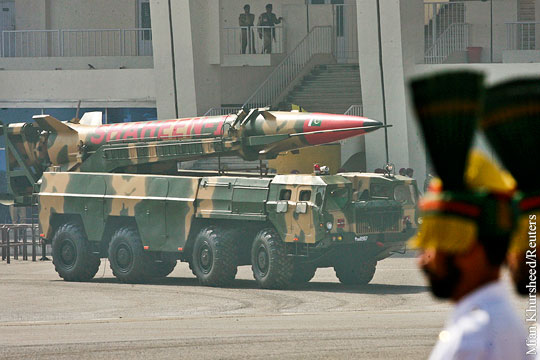 Доклад: Ядерный арсенал Пакистана за 10 лет может стать третьим по величине в мире