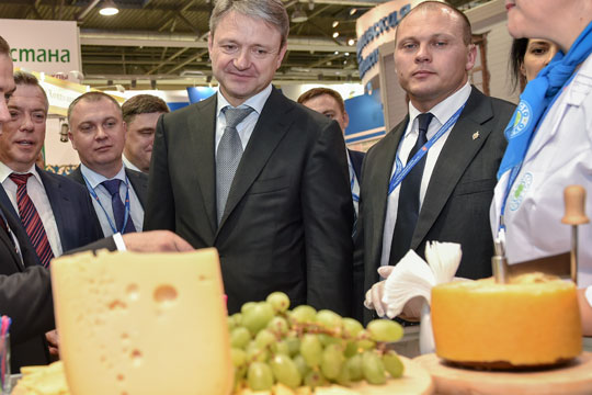 Фальсификаты заставили россиян отказаться от сыра