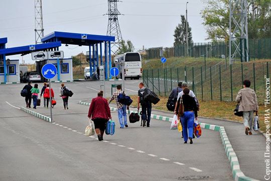 Украинские беженцы стали активнее возвращаться из России на родину