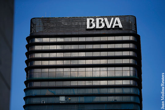 Британское представительство испанского банка заблокировало платеж в адрес RT
