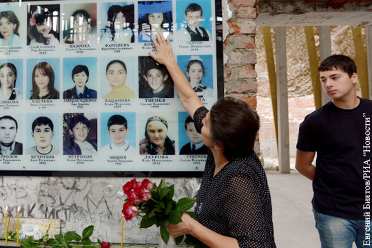 В Беслане почтили память жертв теракта в школе