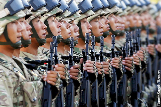 Сокращая армию, Китай наращивает флот