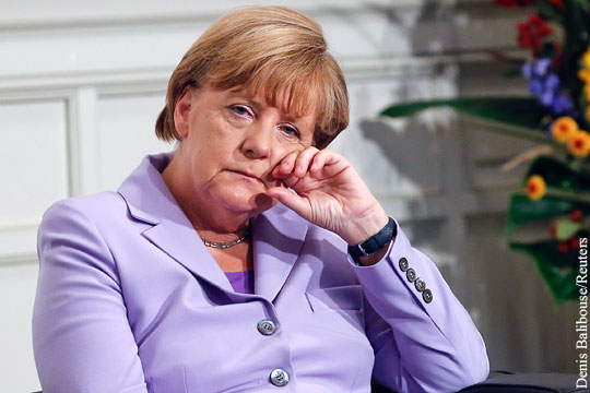 Рейтинг Меркель резко упал из-за миграционного кризиса в Европе