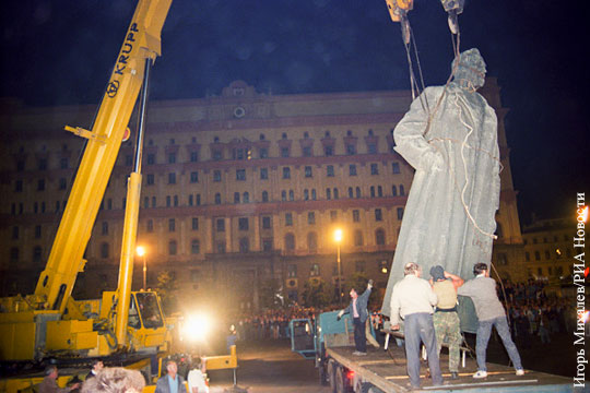 Глава комиссии Мосгордумы предложил место для установки памятника Дзержинскому