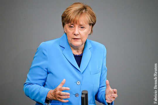 Меркель: Проблему с беженцами нужно решать в сотрудничестве с Россией