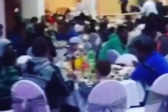 Фонд им. Ахмата Кадырова свозил 900 сирийских беженцев в Германии в ресторан