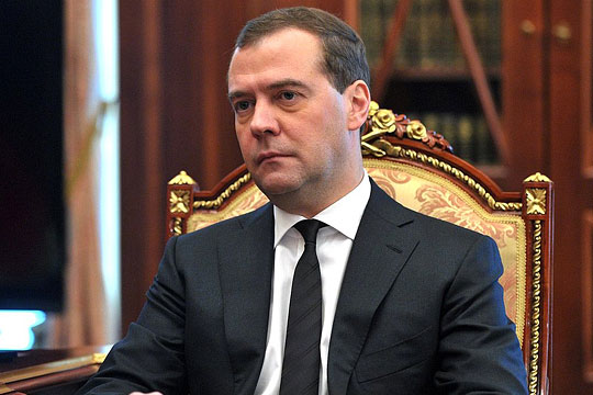 Медведев поручил рассмотреть вопрос об ответных мерах в отношении авиакомпаний Украины