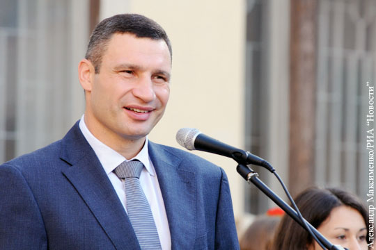 Кличко рассказал о планах назвать в честь Немцова улицу с посольством России