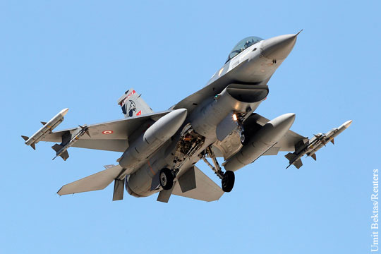 Анкара: Неустановленный МиГ-29 держал на прицеле два турецких F-16 у границы с Сирией