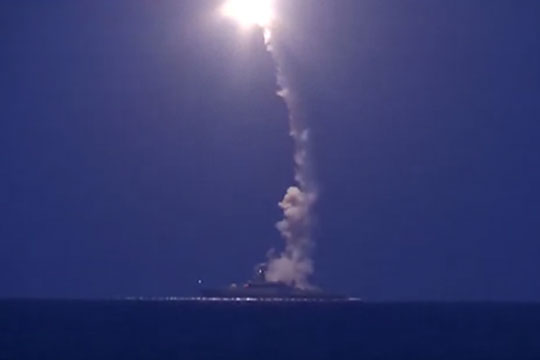 Обнародовано видео запуска ракет по ИГ с кораблей Каспийской флотилии
