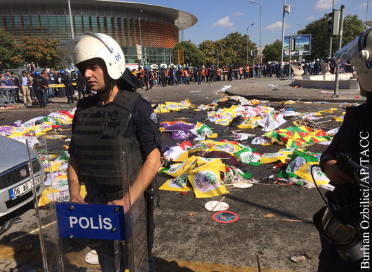 Взрывы прогремели в Турции на митинге за мир