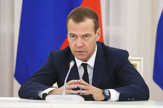 Медведев прокомментировал отказ США принять делегацию России