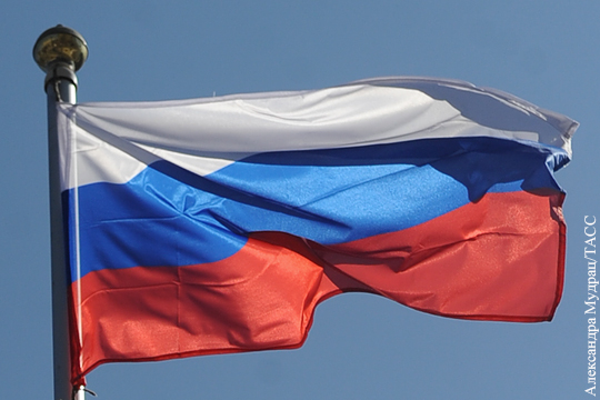 Флаг России торжественно подняли на Аляске