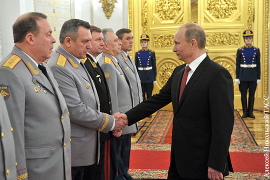 Путин поблагодарил российских военных в Сирии за мужество
