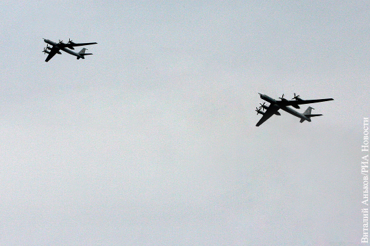 Пентагон: Авианосец США поднимал истребители на перехват двух российских Ту-142 в Японском море