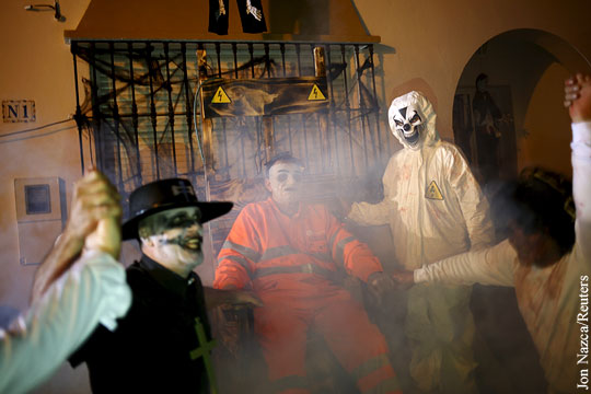 Военный на базе в США на Хэллоуин нарядился террористом-смертником