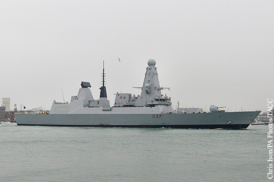 СМИ сообщили о британском эсминце в Черном море