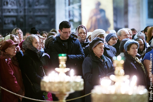 В Исаакиевском соборе в Петербурге прошла панихида по жертвам крушения А321