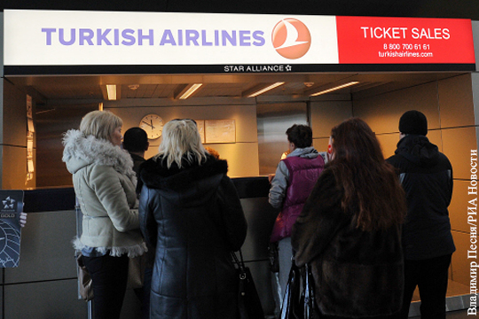 Россияне начали сдавать купленные билеты на рейсы в Турцию