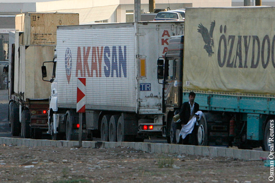 СМИ: Из Грузии в Россию не пропускают грузовики с турецкими номерами
