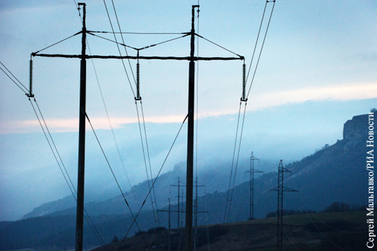 Крым начал получать электричество по энергомосту из Кубани