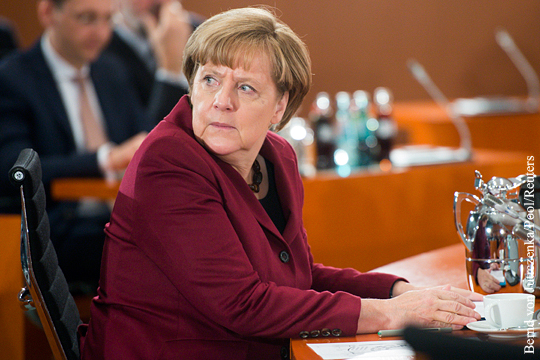 Опрос: Немцы не хотят видеть Меркель на посту канцлера ФРГ