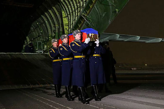Передача Турцией тела российского летчика выглядит как примирительный жест