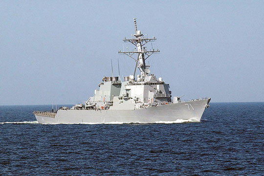 Ракетный эсминец США и три фрегата НАТО вошли в Черное море