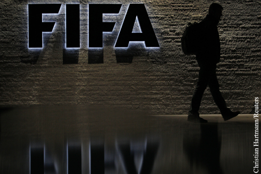 СМИ: Подозреваемые в коррупции в ФИФА получили 200 млн долларов