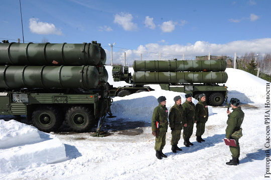 Россия развернула в Арктике два полка С-400 в 2015 году