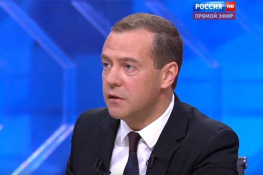 Медведев дал оценку позиции властей Украины по свету в Крыму